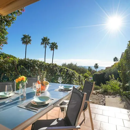 Casa vacanze Roche Rouge By Interhome